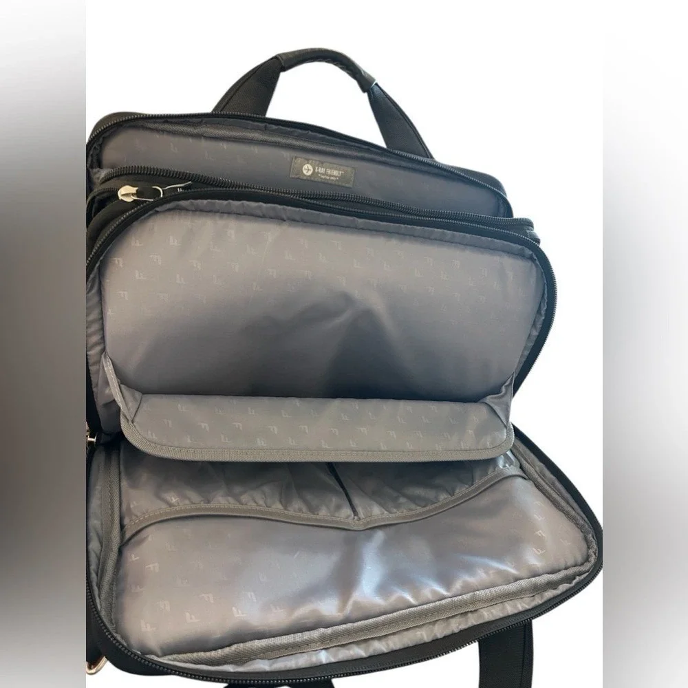 Brenthaven Zero Impact Laptop Bag (Black) - Lots of Storage - NWOT
